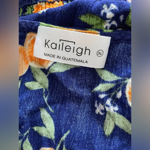 Kaileigh Faux Wrap Citrus Top - Size L - EUC - Picture 11 of 13